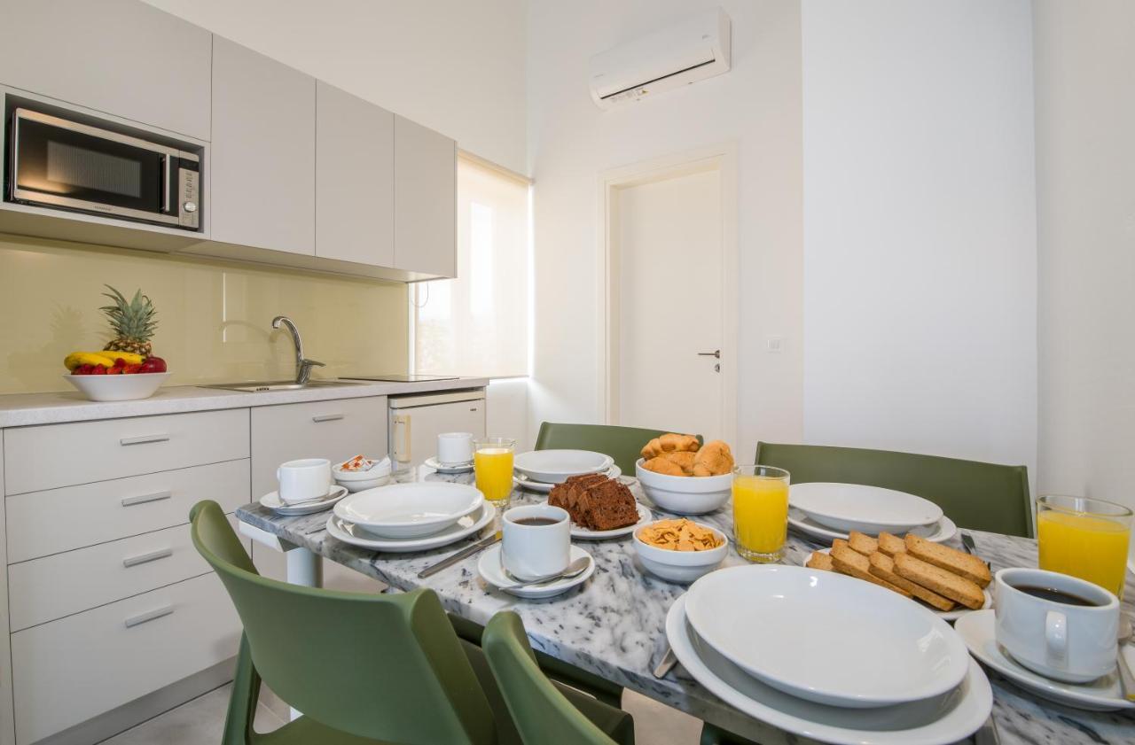 Lotus Hotel Apartments 카토다라초 외부 사진