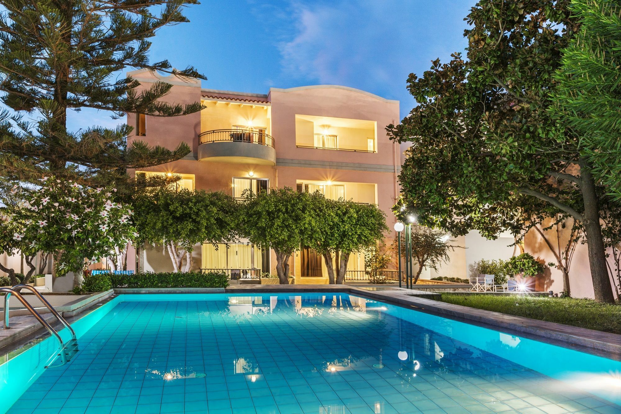 Lotus Hotel Apartments 카토다라초 외부 사진